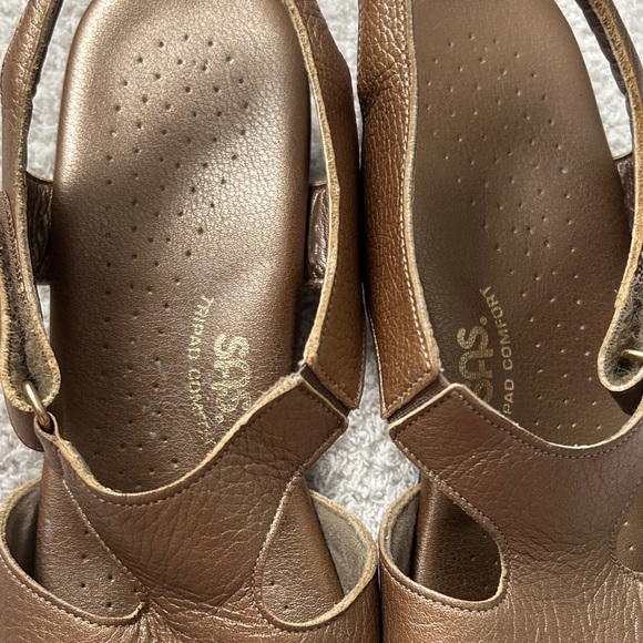 SAS Tan Leather Slingback Sandals - Picture 2 of 2